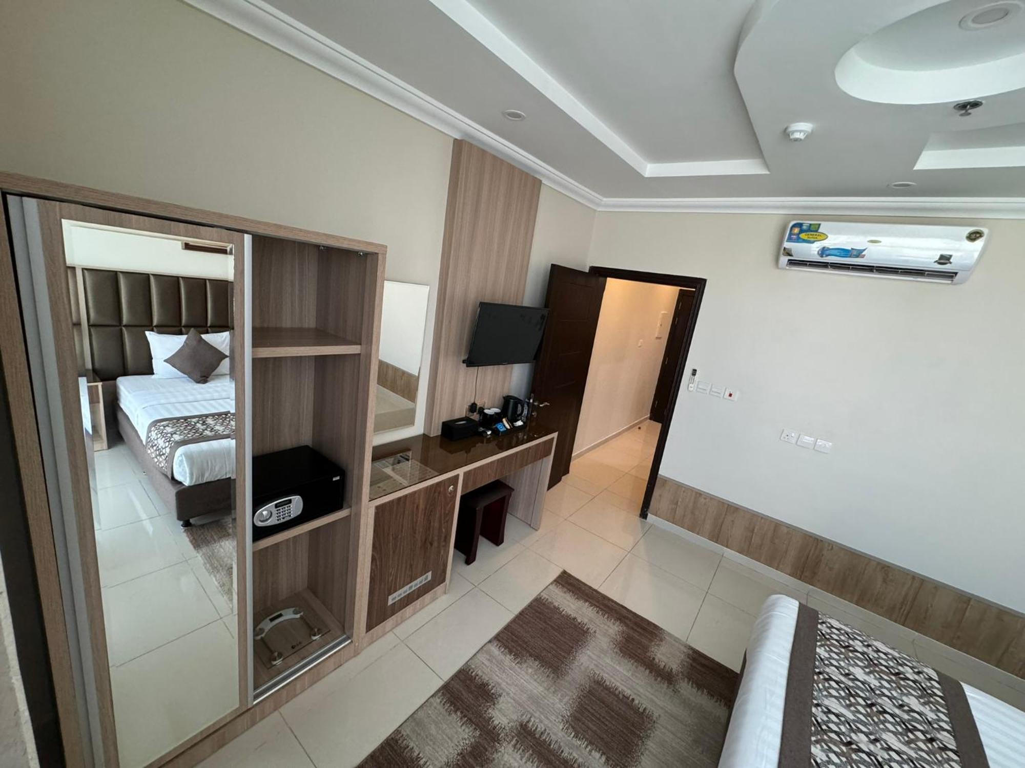 Primotel Suites As Salamah Jeddah Exterior photo